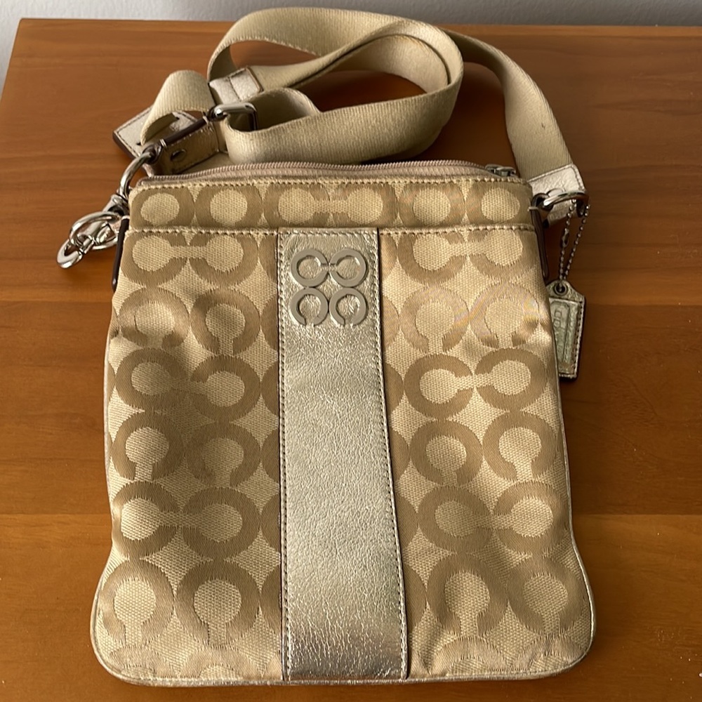 Coach bundle - Picture 2 of 14